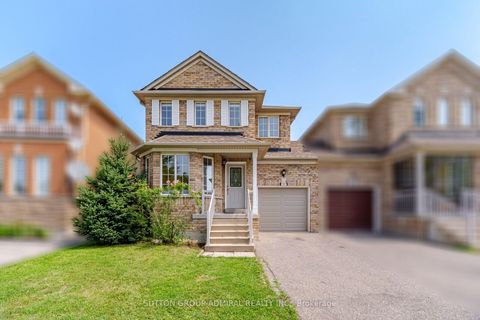 Photo 2 at 187 Red Maple Road, Langstaff, Richmond Hill