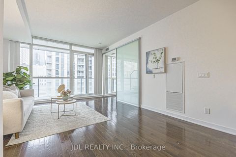 Photo 14 at 1105 - 770 Bay Street, Bay Street Corridor, Toronto