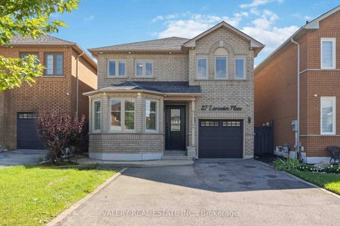 Photo 1 at 27 Lavender Place, East Woodbridge, Vaughan