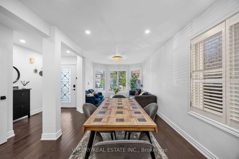 Photo 11 at 27 Lavender Place, East Woodbridge, Vaughan