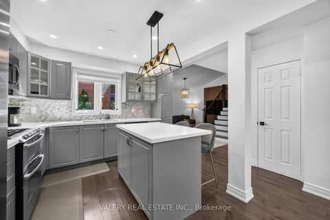 Photo 16 at 27 Lavender Place, East Woodbridge, Vaughan