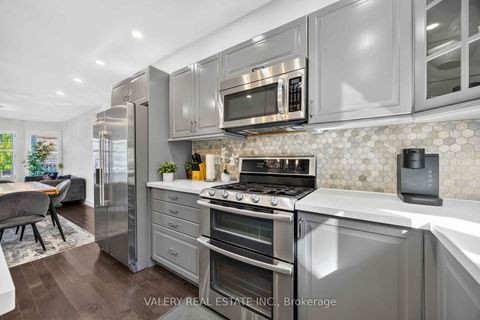 Photo 18 at 27 Lavender Place, East Woodbridge, Vaughan