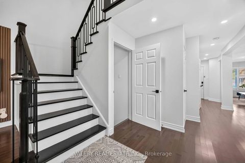 Photo 20 at 27 Lavender Place, East Woodbridge, Vaughan