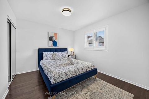 Photo 27 at 27 Lavender Place, East Woodbridge, Vaughan