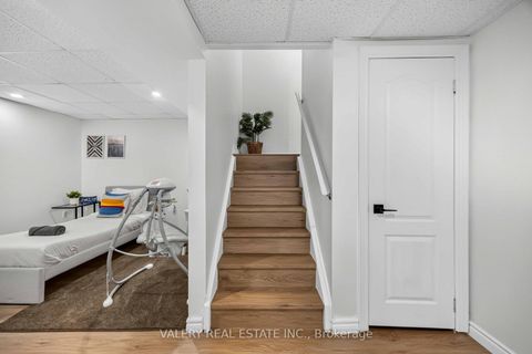 Photo 34 at 27 Lavender Place, East Woodbridge, Vaughan