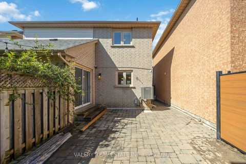 Photo 44 at 27 Lavender Place, East Woodbridge, Vaughan