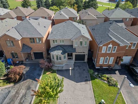 Photo 46 at 27 Lavender Place, East Woodbridge, Vaughan