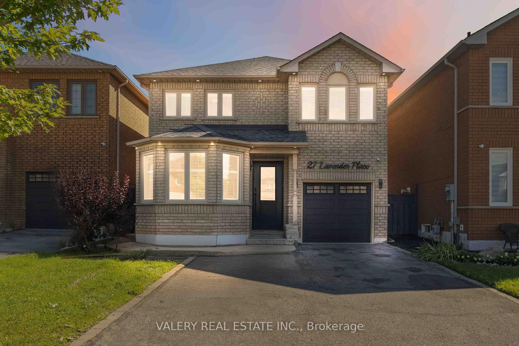 27 Lavender Place, East Woodbridge, Vaughan photo number 2