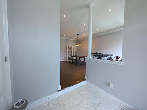 Photo 1 at 230 Paradelle Drive, Oak Ridges Lake Wilcox, Richmond Hill