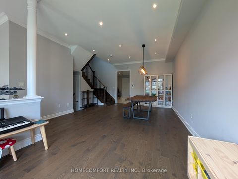 Photo 5 at 230 Paradelle Drive, Oak Ridges Lake Wilcox, Richmond Hill