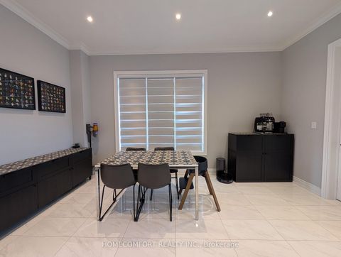 Photo 14 at 230 Paradelle Drive, Oak Ridges Lake Wilcox, Richmond Hill