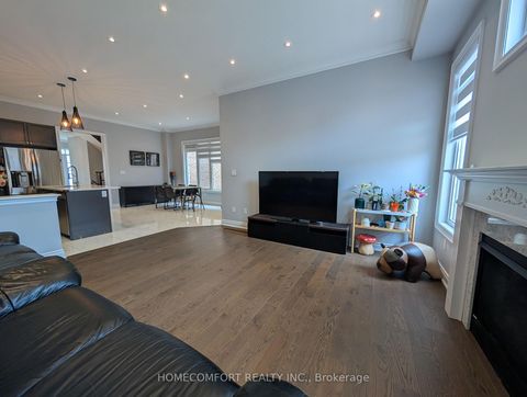 Photo 17 at 230 Paradelle Drive, Oak Ridges Lake Wilcox, Richmond Hill