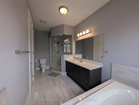 Photo 35 at 230 Paradelle Drive, Oak Ridges Lake Wilcox, Richmond Hill