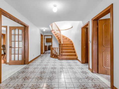 Photo 3 at 157 Coon's Road, Oak Ridges, Richmond Hill
