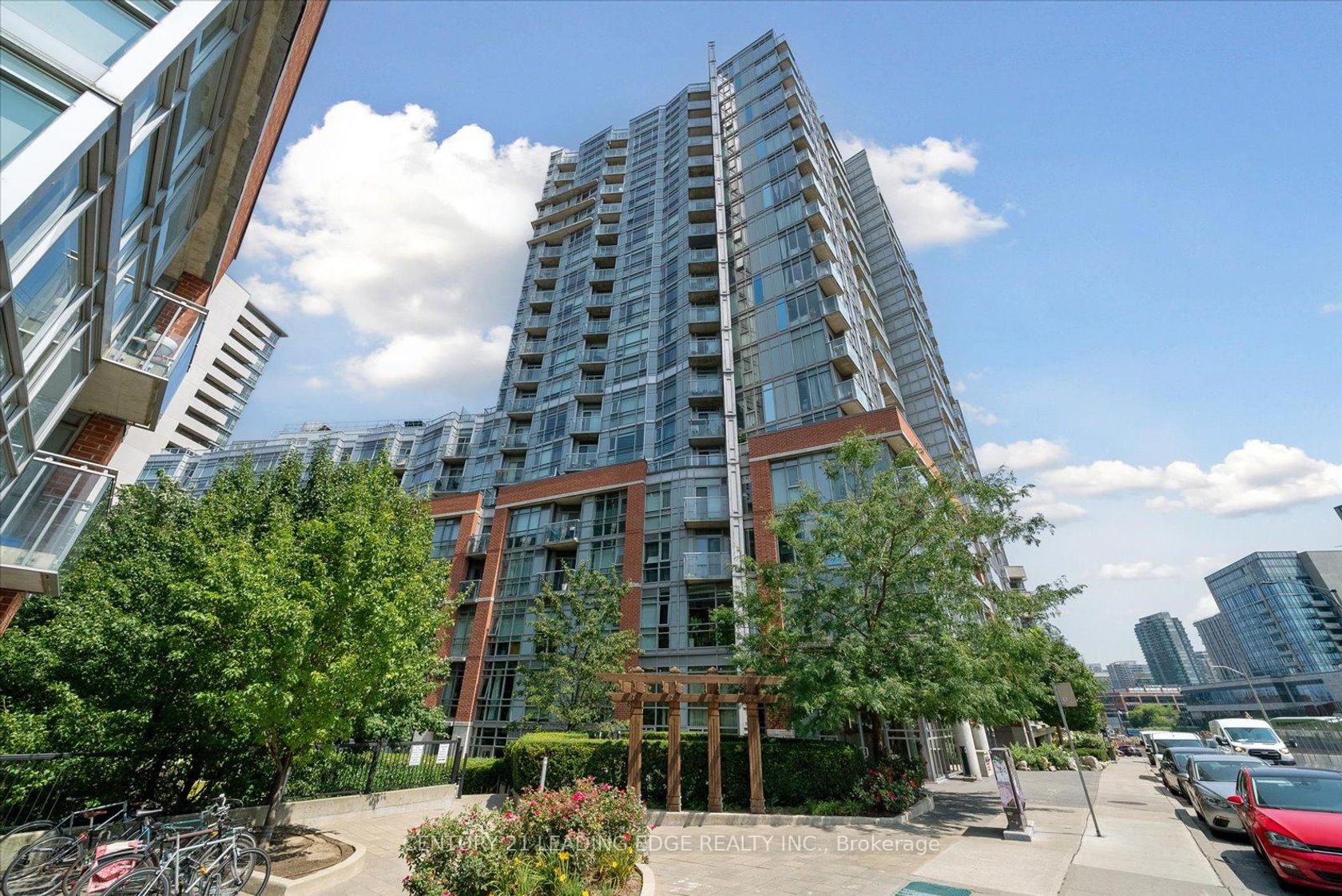1607 - 150 Sudbury Street, Little Portugal, Toronto photo number 2