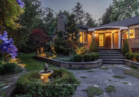 Photo 4 at 12 Wynnview Court, Cliffside, Toronto
