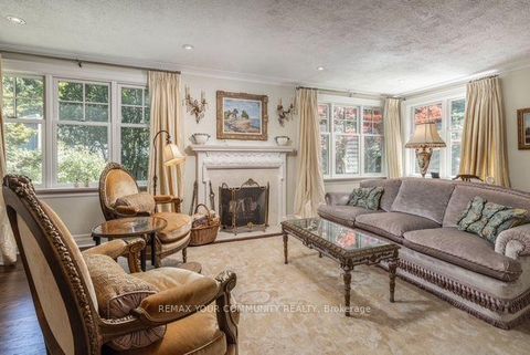 Photo 9 at 12 Wynnview Court, Cliffside, Toronto