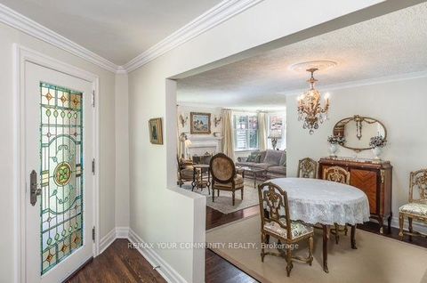 Photo 11 at 12 Wynnview Court, Cliffside, Toronto