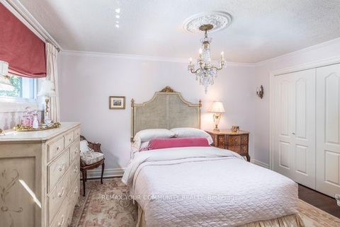 Photo 14 at 12 Wynnview Court, Cliffside, Toronto