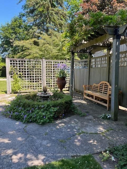 Photo 22 at 12 Wynnview Court, Cliffside, Toronto