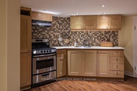 Photo 26 at 12 Wynnview Court, Cliffside, Toronto