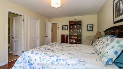 Photo 12 at 26 Stapleton Place, Ardagh, Barrie