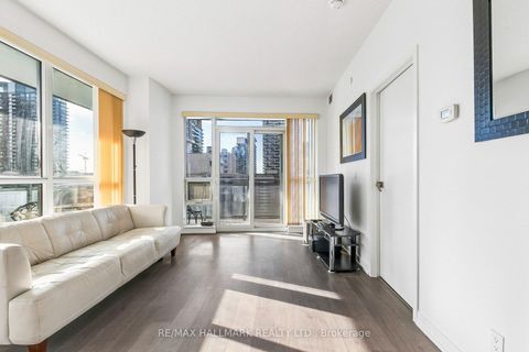 Photo 12 at 1212 - 98 Lillian Street, Mount Pleasant West, Toronto