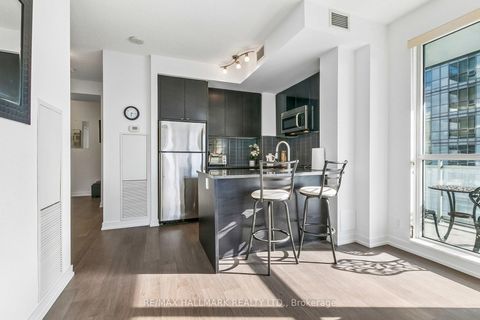 Photo 13 at 1212 - 98 Lillian Street, Mount Pleasant West, Toronto