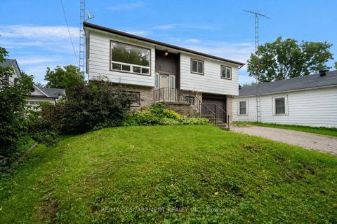 Photo 1 at 5 Elizabeth Street, Cookstown, Innisfil