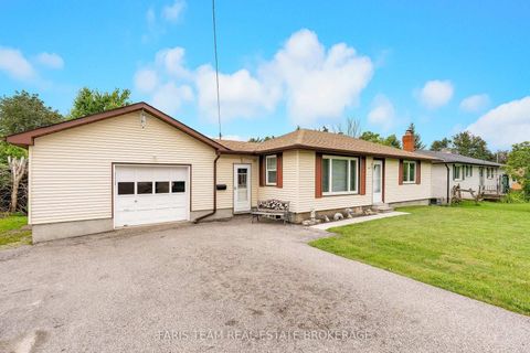 Photo 3 at 207 Warnica Road, Painswick North, Barrie