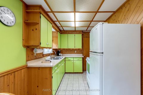 Photo 6 at 207 Warnica Road, Painswick North, Barrie
