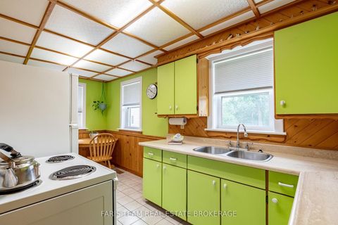 Photo 8 at 207 Warnica Road, Painswick North, Barrie