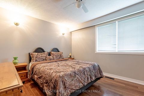 Photo 13 at 207 Warnica Road, Painswick North, Barrie