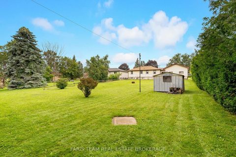 Photo 28 at 207 Warnica Road, Painswick North, Barrie