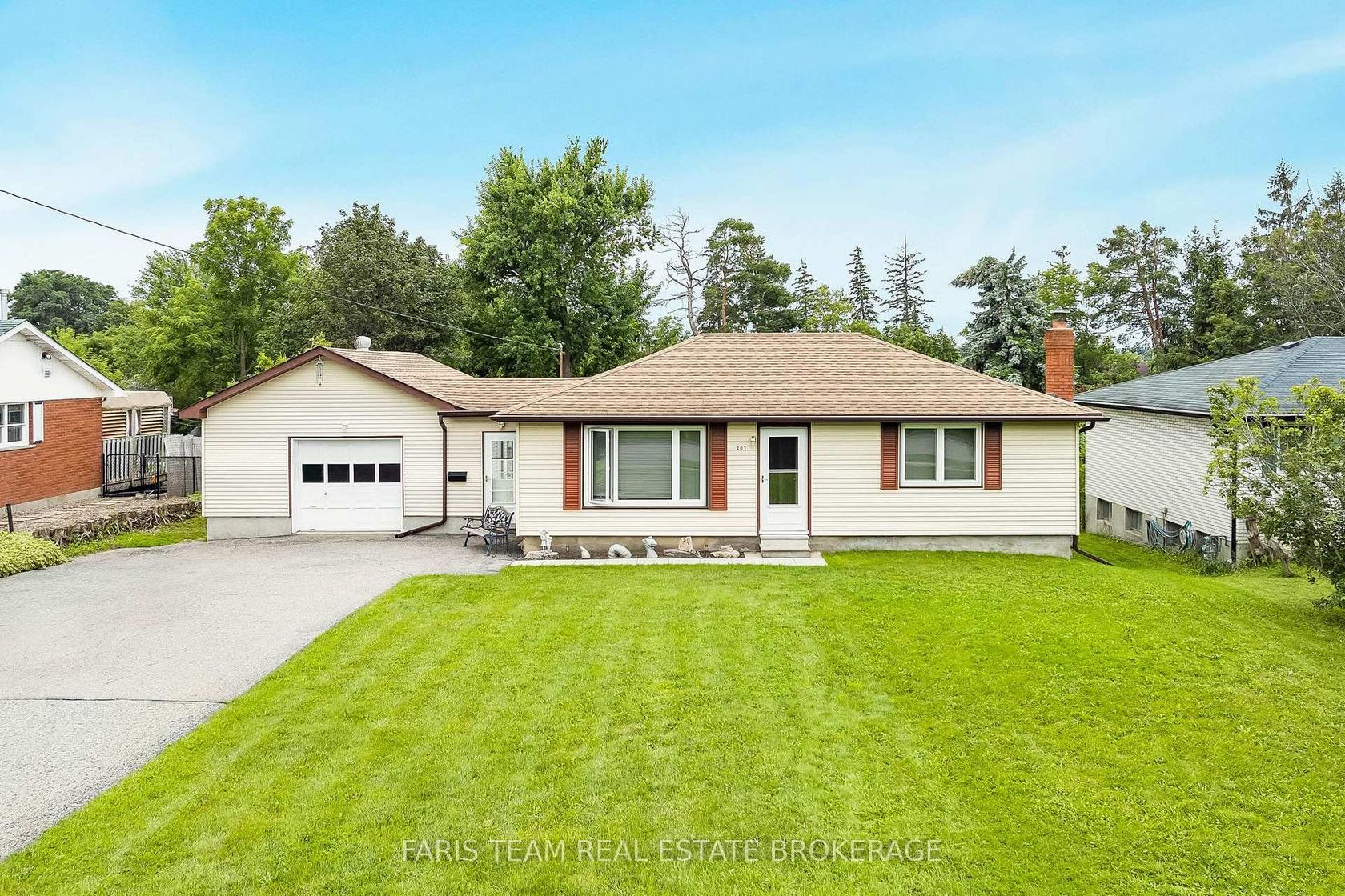 207 Warnica Road, Painswick North, Barrie photo 8