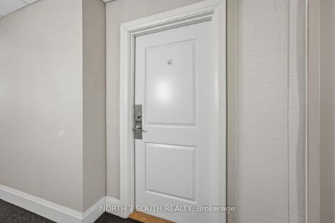 Photo 1 at 1015 - 12 Woodstream Boulevard, Vaughan Grove, Vaughan