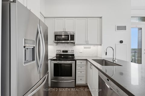 Photo 7 at 1015 - 12 Woodstream Boulevard, Vaughan Grove, Vaughan
