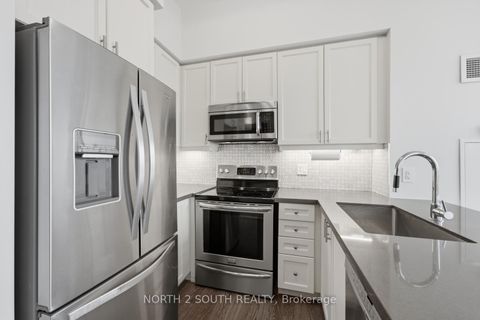 Photo 9 at 1015 - 12 Woodstream Boulevard, Vaughan Grove, Vaughan