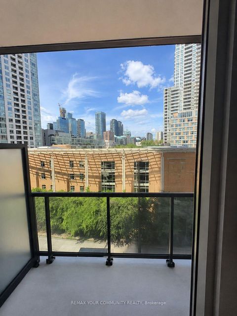 Photo 8 at 404 - 159 Wellesley Street E, South St. James Town, Toronto