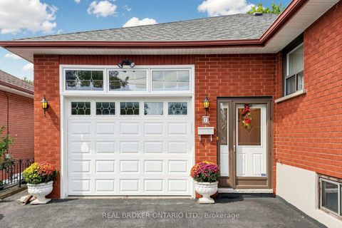 Photo 3 at 2 Dorking Crescent, CFB, Toronto