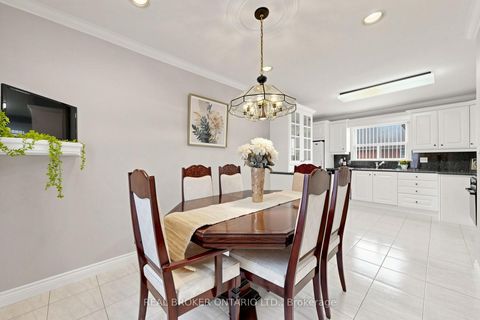 Photo 8 at 2 Dorking Crescent, CFB, Toronto