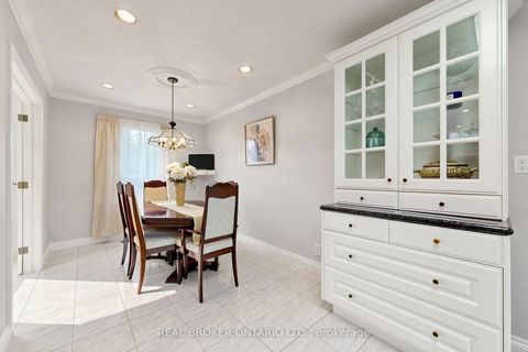 Photo 9 at 2 Dorking Crescent, CFB, Toronto
