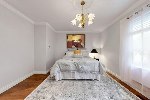 Photo 16 at 2 Dorking Crescent, CFB, Toronto