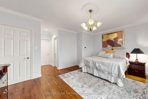 Photo 17 at 2 Dorking Crescent, CFB, Toronto