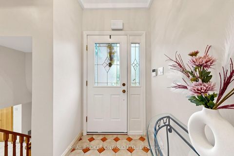 Photo 28 at 2 Dorking Crescent, CFB, Toronto
