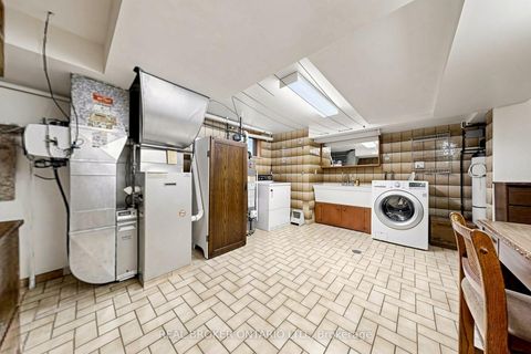 Photo 39 at 2 Dorking Crescent, CFB, Toronto