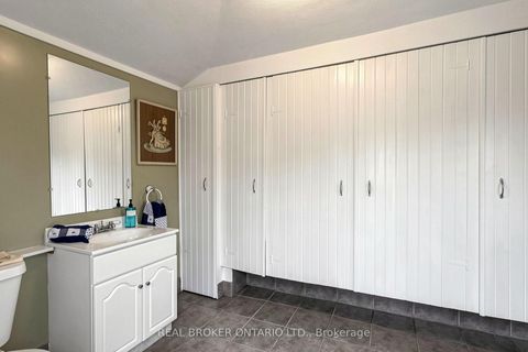 Photo 45 at 2 Dorking Crescent, CFB, Toronto