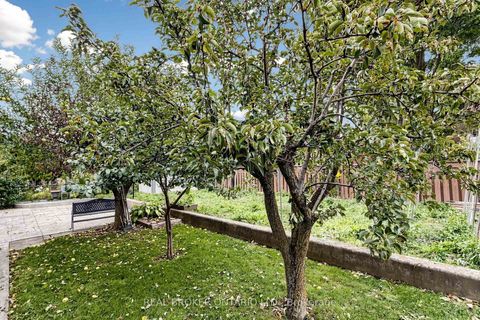 Photo 46 at 2 Dorking Crescent, CFB, Toronto