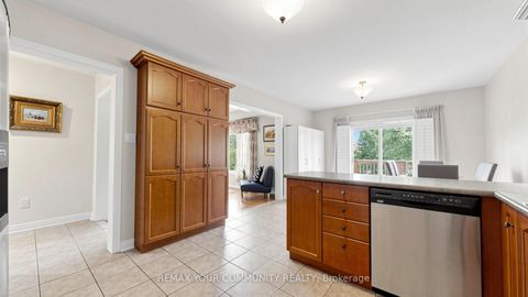 Photo 7 at 78 Zippora Drive, Devonsleigh, Richmond Hill