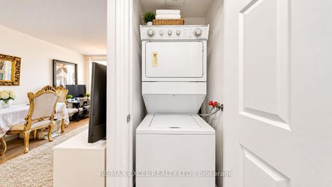 Photo 7 at 2510 - 15 Greenview Avenue, Newtonbrook West, Toronto